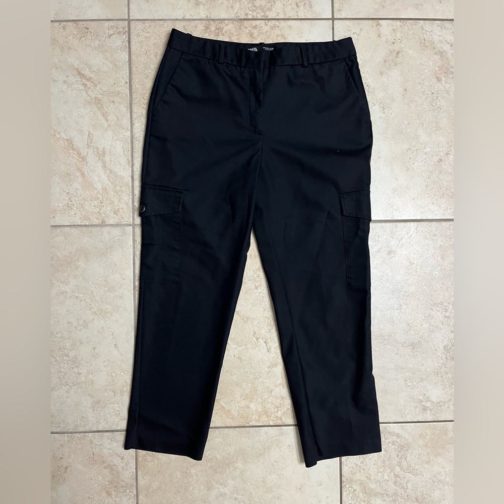 Zara - Black cargo cropped pant